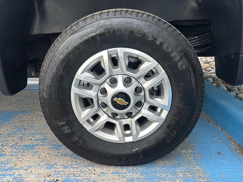 Used 2025 Chevrolet Silverado 2500 LT w/ Convenience Package image 45