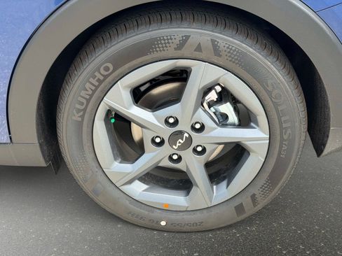 New 2026 Kia K4 FWD image 9