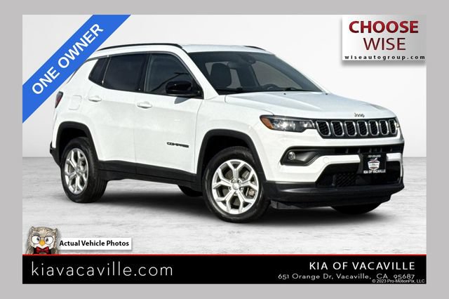 Used 2024 Jeep Compass Latitude AWD/4WD image 1
