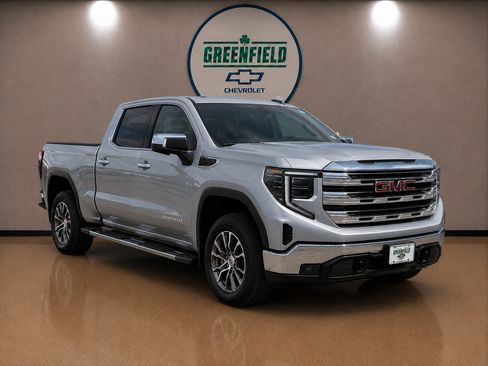 Used 2024 GMC Sierra 1500 SLE AWD/4WD image 1