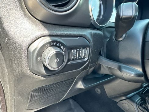 Used 2020 Jeep Wrangler Unlimited Sport S AWD/4WD image 18