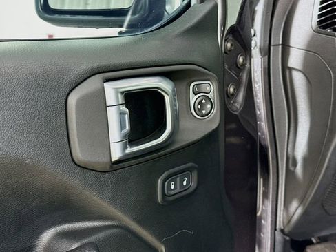 Used 2022 Jeep Wrangler Unlimited Sport image 18