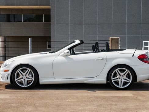 Used 2009 Mercedes-Benz SLK 55 AMG image 36