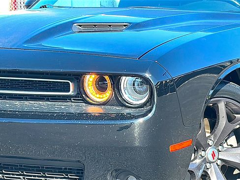 Used 2018 Dodge Challenger SXT Plus image 4