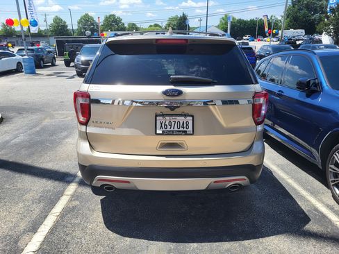 Used 2017 Ford Explorer Limited FWD image 5