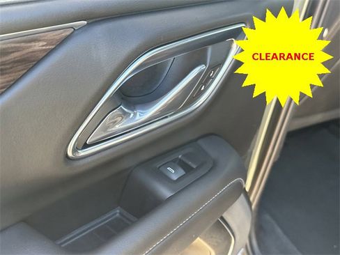 Used 2023 Chevrolet Suburban LT image 35