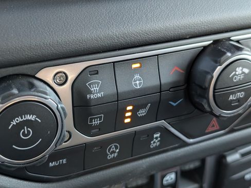 New 2026 Jeep Gladiator Mojave AWD/4WD image 14