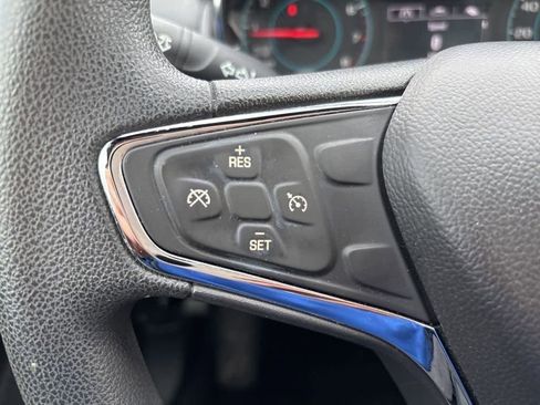 Used 2018 Chevrolet Cruze LT w/ Convenience Package image 16