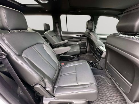 New 2026 Jeep Grand Wagoneer 4WD image 23
