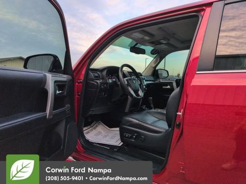 Used 2018 Toyota 4Runner Limited w/ Convenience Package AWD/4WD image 9