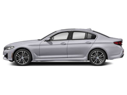 Used 2023 BMW 540i w/ M Sport Package RWD image 3