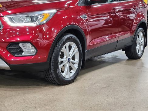 Used 2019 Ford Escape SEL image 17