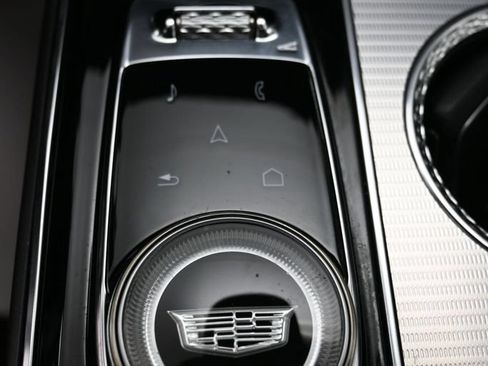 Used 2024 Cadillac Lyriq Tech RWD image 27