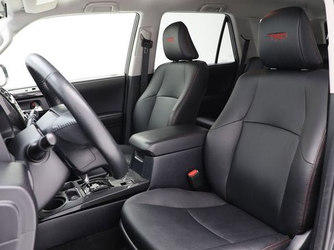 Used 2024 Toyota 4Runner TRD Off-Road Premium image 17