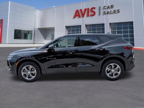 Used 2025 Chevrolet Blazer LT FWD image 10