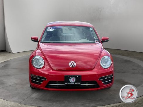 Used 2017 Volkswagen Beetle 1.8T SE image 2