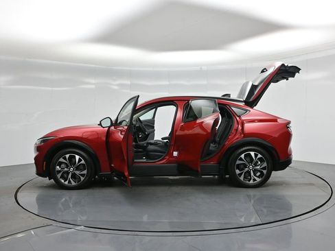 Certified 2023 Ford Mustang Mach-E Premium image 42