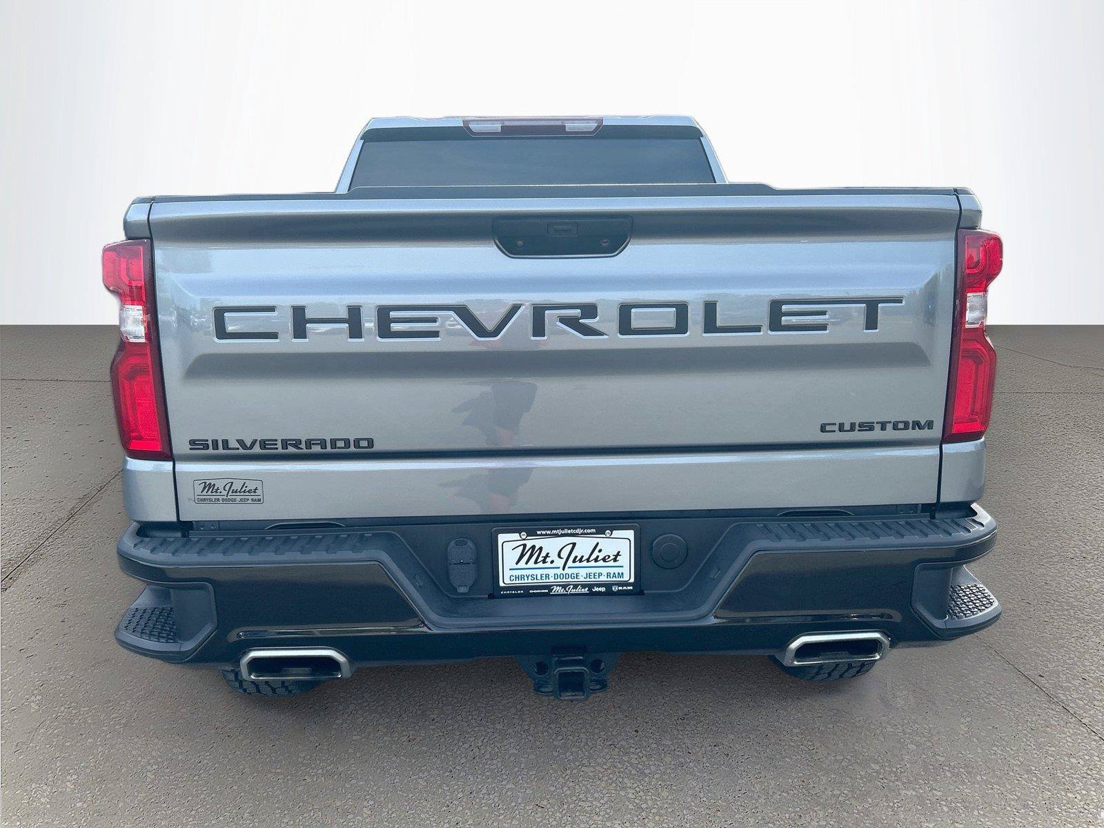 Used 2021 Chevrolet Silverado 1500 Custom Trail Boss w/ LPO, Dark Essentials Package AWD/4WD image 5