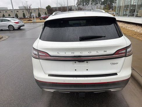 Used 2022 Lincoln Nautilus Reserve w/ Equipment Group 202A image 12