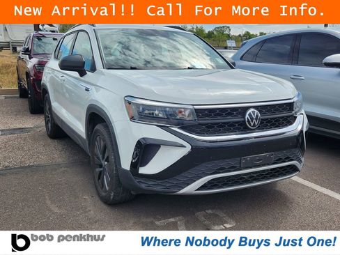 Used 2022 Volkswagen Taos S AWD/4WD image 1