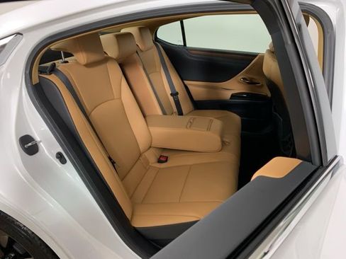 Used 2025 Lexus ES 300h F Sport w/ Accessory Package (Z2) FWD image 36