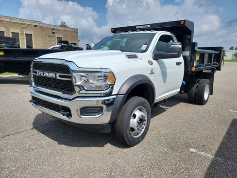 New 2024 RAM 5500 Tradesman image 3