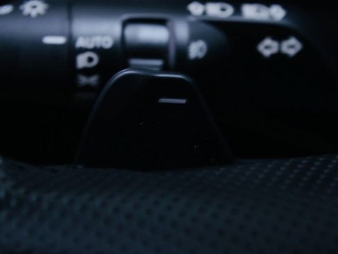 Used 2024 Mitsubishi Outlander SEL image 10