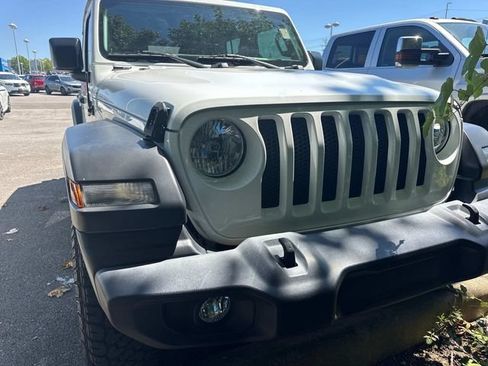 Used 2022 Jeep Wrangler Unlimited Sport AWD/4WD image 10