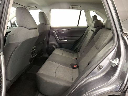 Used 2020 Toyota RAV4 XLE image 19
