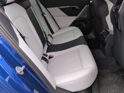 Used 2025 BMW M5 w/ Carbon Package image 21