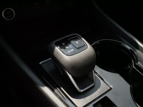 Used 2023 Nissan Rogue SV AWD/4WD image 24
