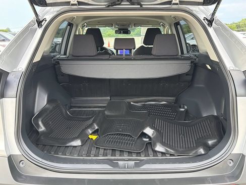 Used 2025 Toyota RAV4 LE AWD/4WD image 6