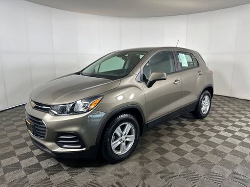 Used 2020 Chevrolet Trax LS image 7