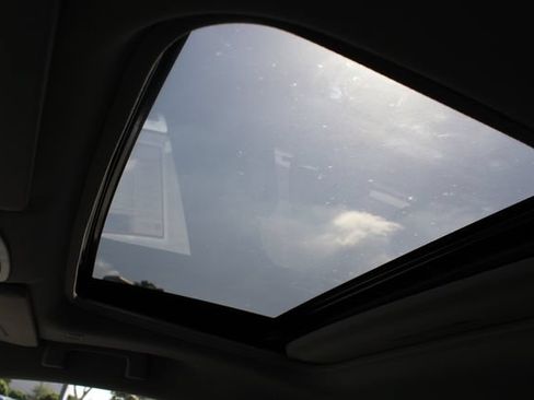 Certified 2026 Toyota Sienna XLE FWD image 10
