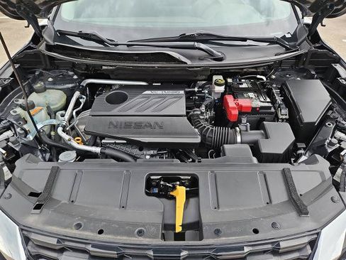 Certified 2022 Nissan Rogue SV FWD image 10