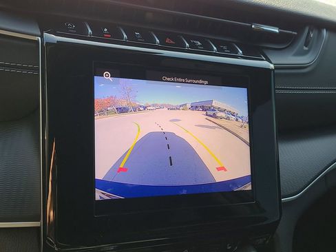 Used 2025 Jeep Grand Cherokee L Laredo image 26