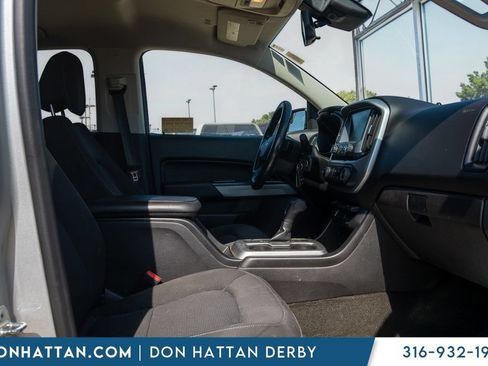 Used 2017 Chevrolet Colorado LT w/ LT Convenience Package RWD image 19