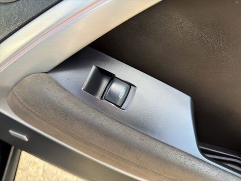 Used 2016 Chevrolet Camaro SS image 20