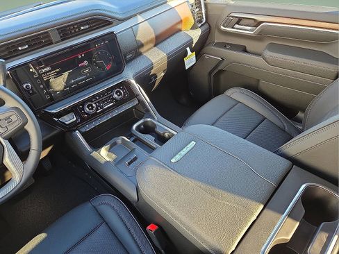 New 2026 GMC Sierra 3500 Denali AWD/4WD image 12