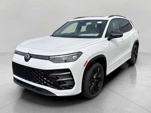 New 2026 Volkswagen Tiguan SE R-Line AWD/4WD image 3