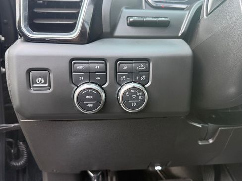 Used 2024 GMC Sierra 3500 Denali w/ Denali Reserve Package image 15