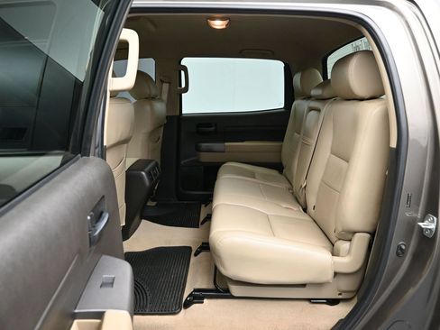 Used 2010 Toyota Tundra 2WD CrewMax w/ SR5 Pkg image 11
