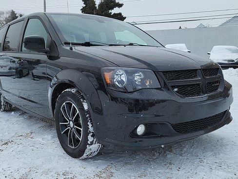 Used 2019 Dodge Grand Caravan GT image 3