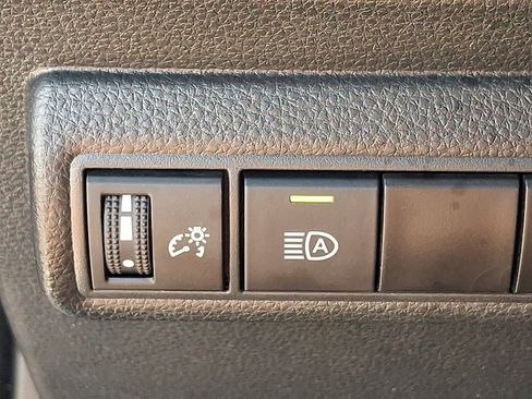Used 2023 Toyota Corolla SE FWD image 27