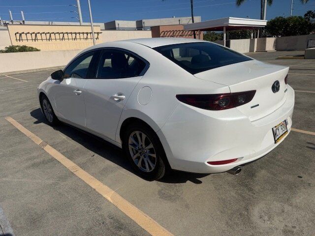 Used 2021 MAZDA MAZDA3 s FWD image 4