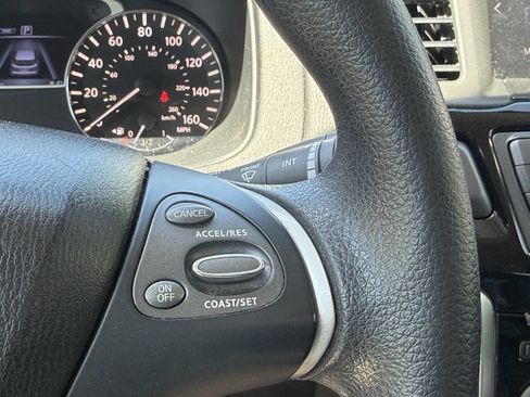 Used 2017 Nissan Pathfinder S AWD/4WD image 69