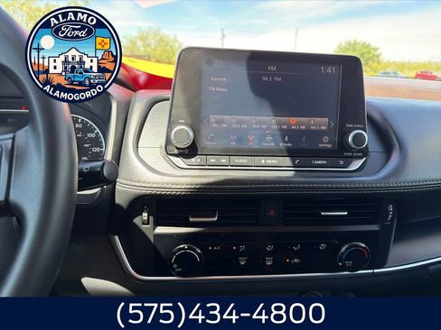 Used 2021 Nissan Rogue S AWD/4WD image 17