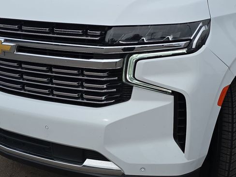 Used 2023 Chevrolet Suburban Premier image 35