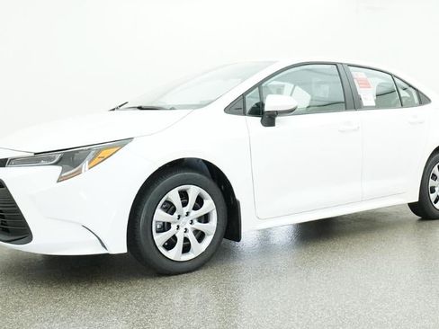 New 2026 Toyota Corolla LE FWD image 17