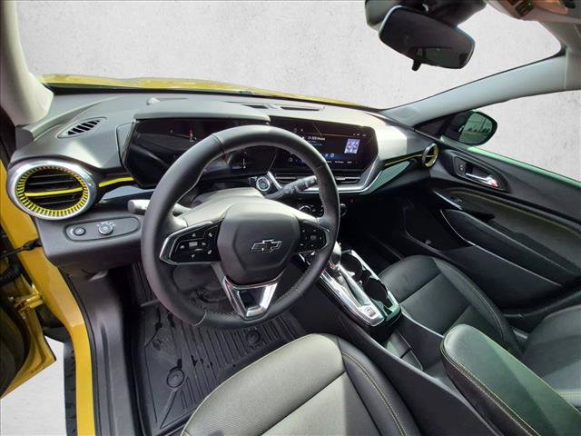 Used 2025 Chevrolet Trax ACTIV w/ Sunroof Package FWD image 10